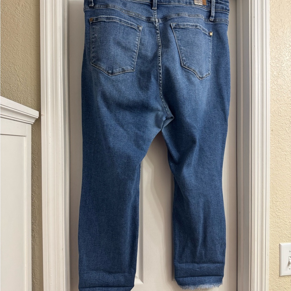 Stylish Blue Distressed Jeans - Judy Blue Howdy - Picture 3 of 6